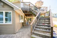 Cozy 2BR Apt w/ Dedicated Home Office & Restoration Hardware Furnishing Hotels in Saddle Brook