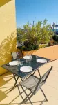 Sea view apartment in the heart of the village with shared pool Hôtels à : Sari-Solenzara