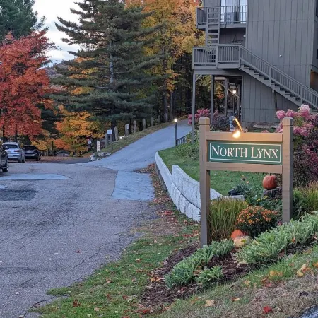 Cozy 3 Bedroom Condo located just steps from Sugarbush