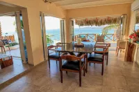 Right in front of the sea! Maguey House