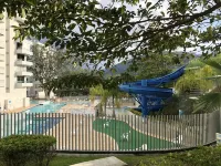 Luxury vacation apartment with A/C!