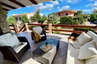 Villa Luigi - Villa with Large Terrace and Barbecue for Families and Groups