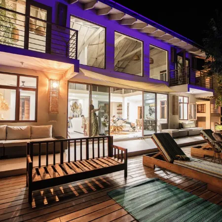 Hawksbill - 4 BR Villa in Treasure Beach w/ AC, WiFi, Private Cove & Staff