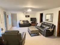 Stunning Lakefront home on Swanlake Hotels in Swanville