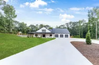 The Estate, King Beds, near Chateau Elan and Road Atlanta, lake Lanier