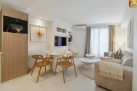Chic 2BR/4P Apartment – Saint-Tropez Lices