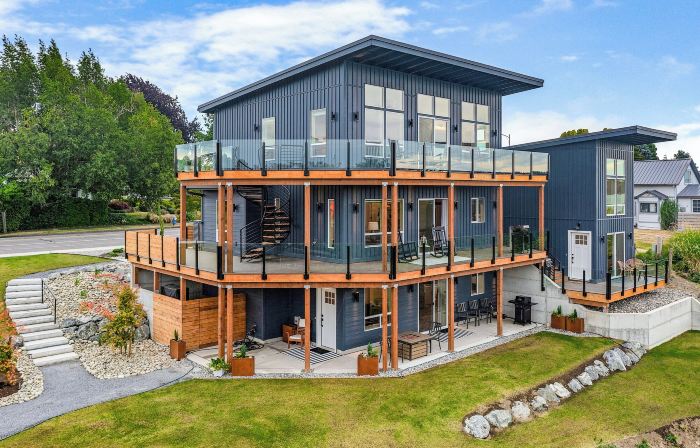 Stonegrove Residence