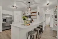 Wanderlust #4 | Hot Tub | Shared Outdoor Space