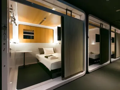 FIRST CABIN NISHI UMEDA Hotel a Fukushima-ku