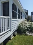 Breakwater Village, Coastal Cottage w/access to a private beach