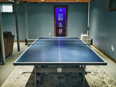 Visit Chill House: 15 Miles from Windham. Hot Tub & Ping Pong!