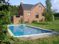Modern Stay with Hot Tub - Apartments