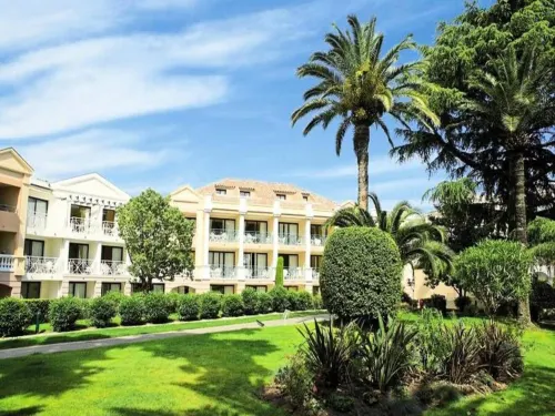 Apartment in Cannes with Infinity Pool