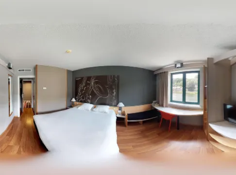 宜必思迪南中心酒店