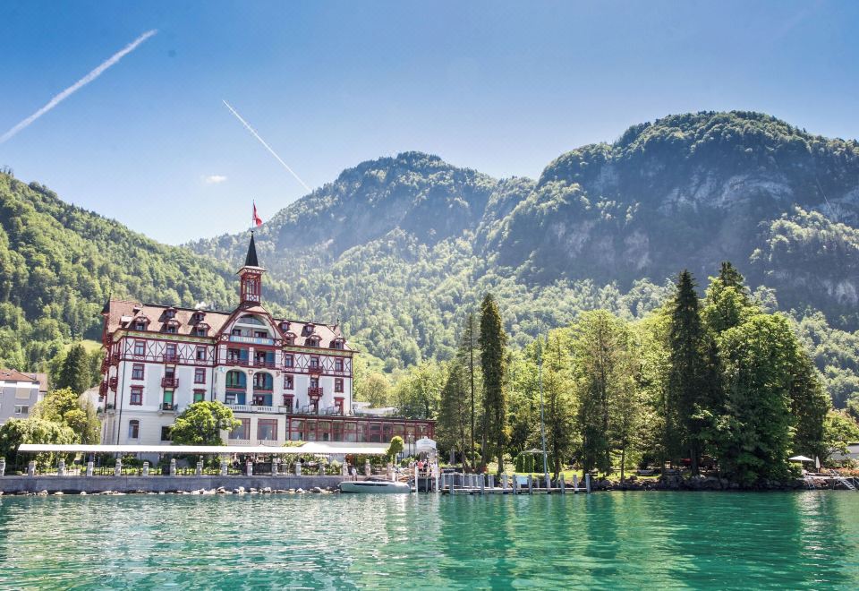 Hotel Vitznauerhof - Lifestyle Hideaway at Lake Lucerne - Housity