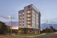 Kompose Boutique Hotel Miami Airport Các khách sạn gần Port of Miami