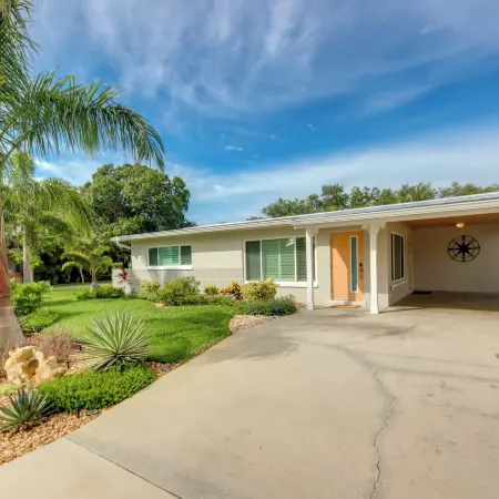 Lush Punta Gorda Escape Private Pool and Lanai