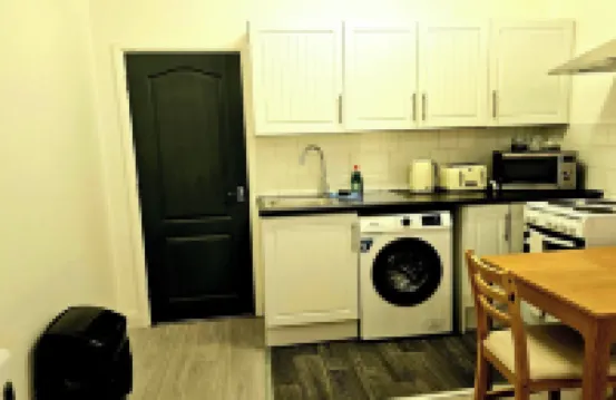 Charming 1 Bedroom Apartment in Bridgend