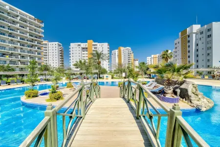 Caesar Resort & Spa Отели в г. Agios Georgios