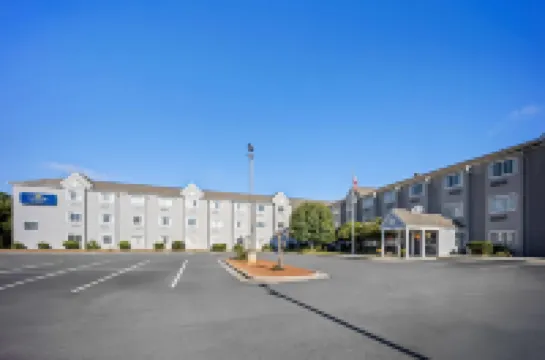 Microtel Inn & Suites by Wyndham Greensboro Hotels in 