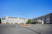 Microtel Inn & Suites by Wyndham Greensboro Hotel a Greensboro