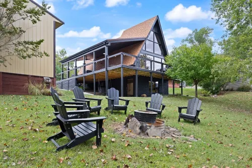~The LAkeframe~Dreaming of Summer on Dhl-Boat Slip@Sulphur Crk<1mi Water! Hotels in Cumberland County