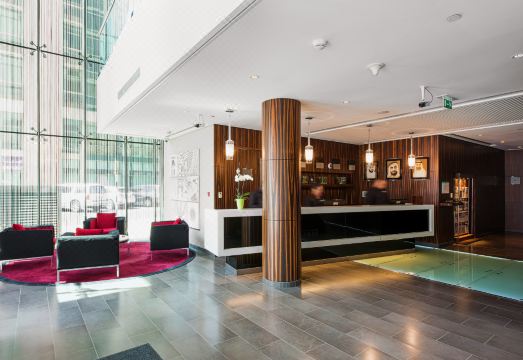 센트로 알 만할 바이 로타나