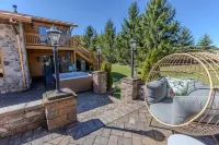 Deep Creek Serenity Retreat: Heated Pool, Patio,  Hot Tub, Sauna, Gym, Game Room