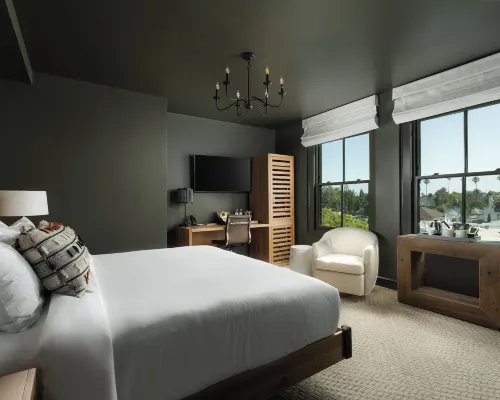 Hotel Santa Barbara Hotels near Les Marchands