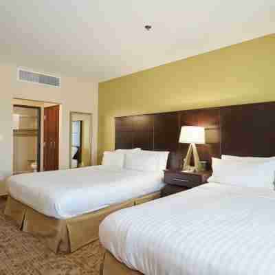 Staybridge Suites Chihuahua Rooms