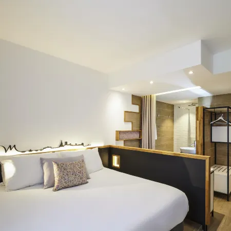 Mercure Avignon TGV Hotel et Spa