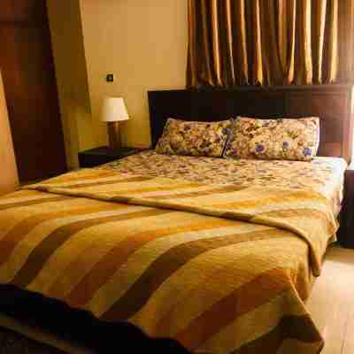 2 Bed Flat - Sleeps 6 - Pets - Parking - Wifi Rooms