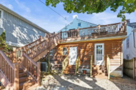 Entire Downtown Gettysburg Historic 4Br/3BA Home, Sleeps 8 with Free Parking