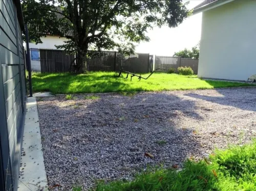 Nature Escape- Swimming Pool, Quiet, Green Countryside ( Pets Welcome )