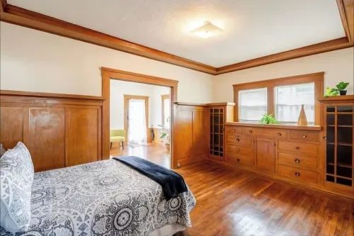 Cozy Single Level Home in Quiet Walkable Neighborhood. Washer and Dryer in Unit!