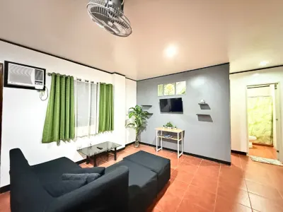 Badladz Staycation Condos Отели в г. 