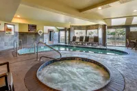 Kathryn Riverfront Inn, Ascend Hotel Collection - Hot Tub