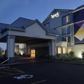 Spark by Hilton Rochester University Area