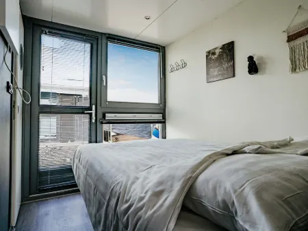 De Meerparel Отели в г. Uitgeest