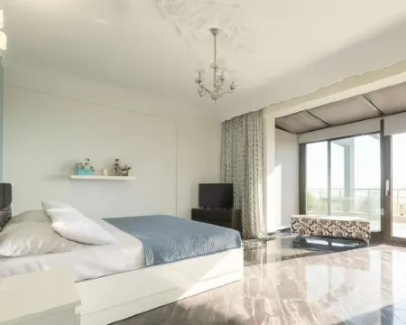 Villa Erytha - 寧靜的帶花園景觀度假別墅 塞爾米酒店