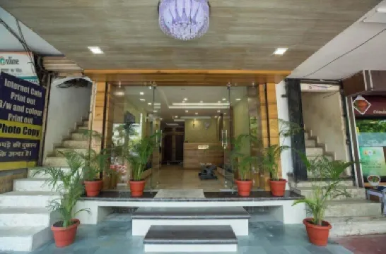 Hotel Raj Residency Hotels near Habibganj Railway Station