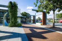 Comfy 2-bedroom Apartment With a Clyde River View - Lejligheder