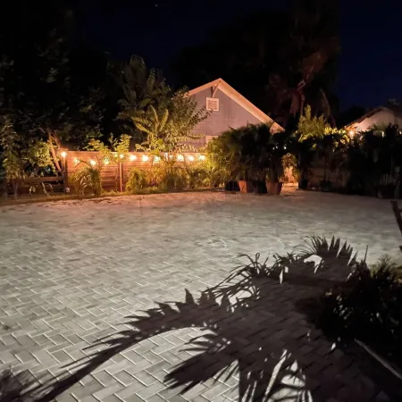 Tiny Home Paradise Отели в г. Данедин