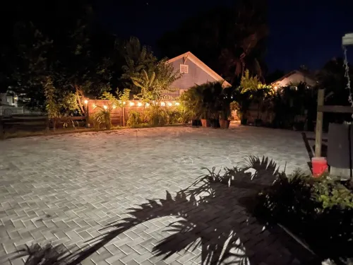 Tiny Home Paradise Hotels in Dunedin