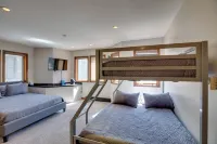 Bright Downtown Telluride Condo - Steps to Lift! - parking
