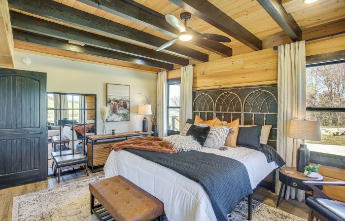 Stunning Hilham Home w/ Hot Tub, Views & Fire Pit!