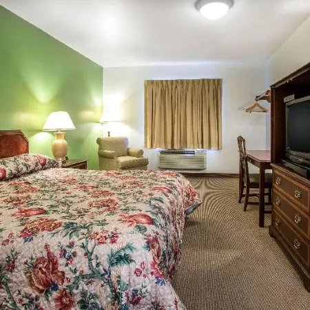 Passport Inn Paradise PA