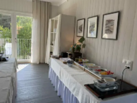 Kustnära Vandrarhem Hotels in Tanum