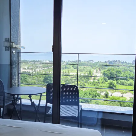 Riviera Hotel Yeongjong Отели рядом с достопримечательностью «Набережная Вольмидо»