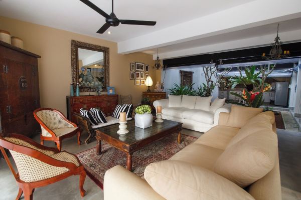 Arahtis Lake Villa